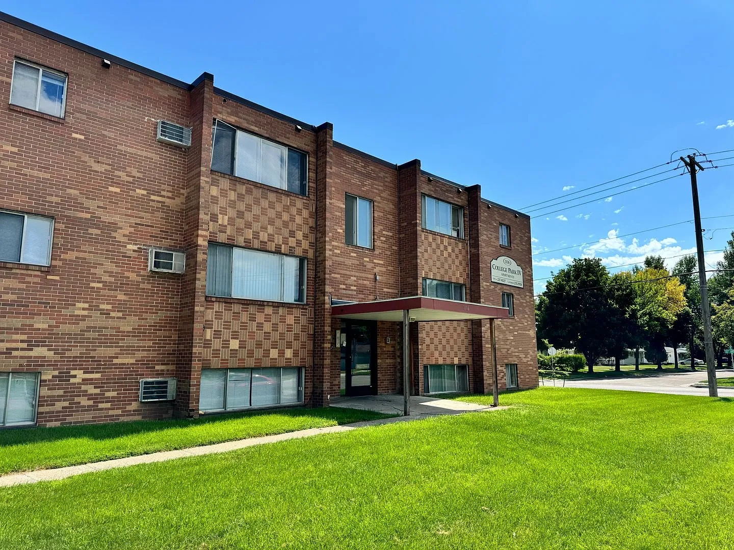 College Park Apartments – Floor plan