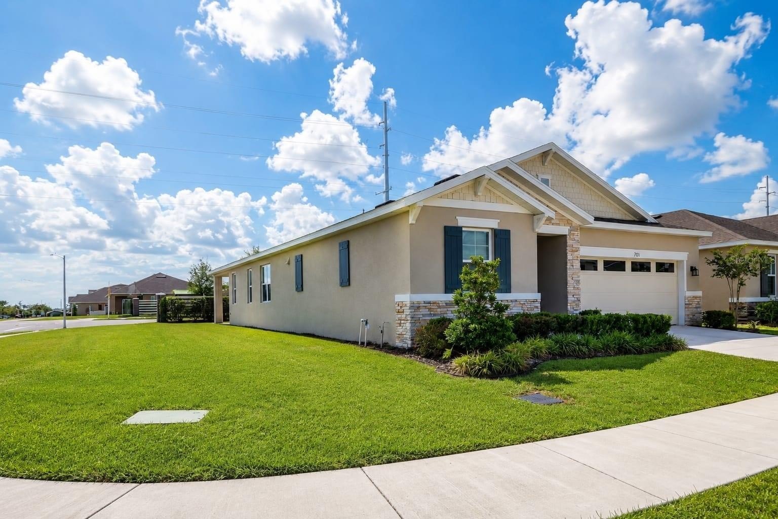 708 Griffon Ave – photo 2