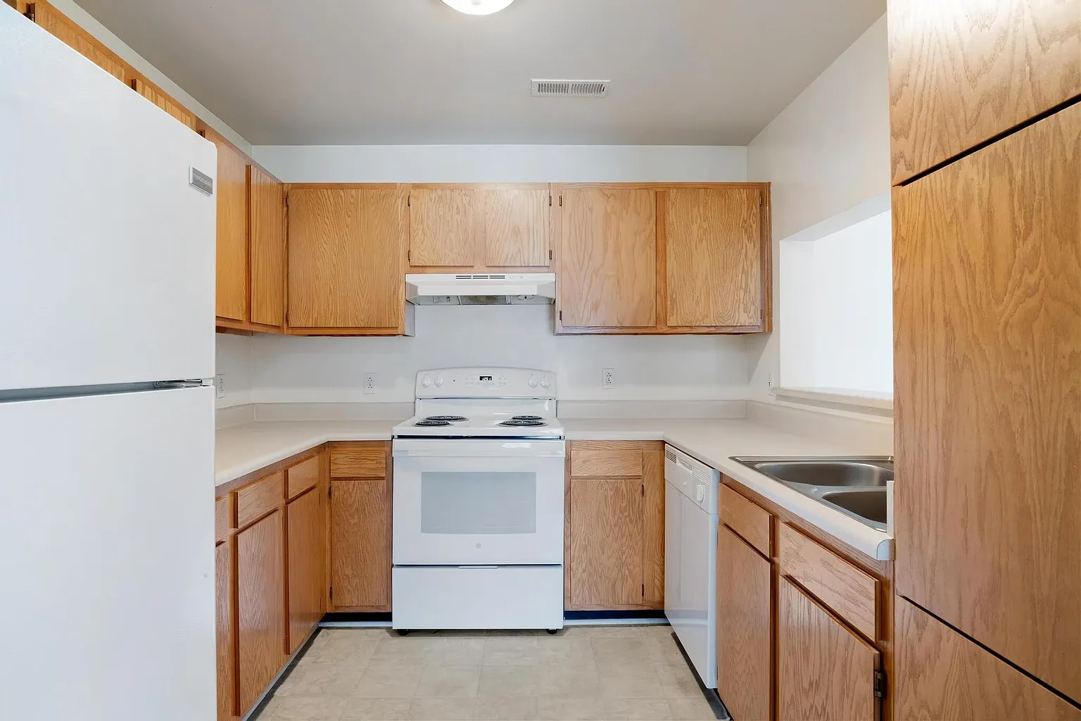 Ridgewood Place Family Apartments – photo 1