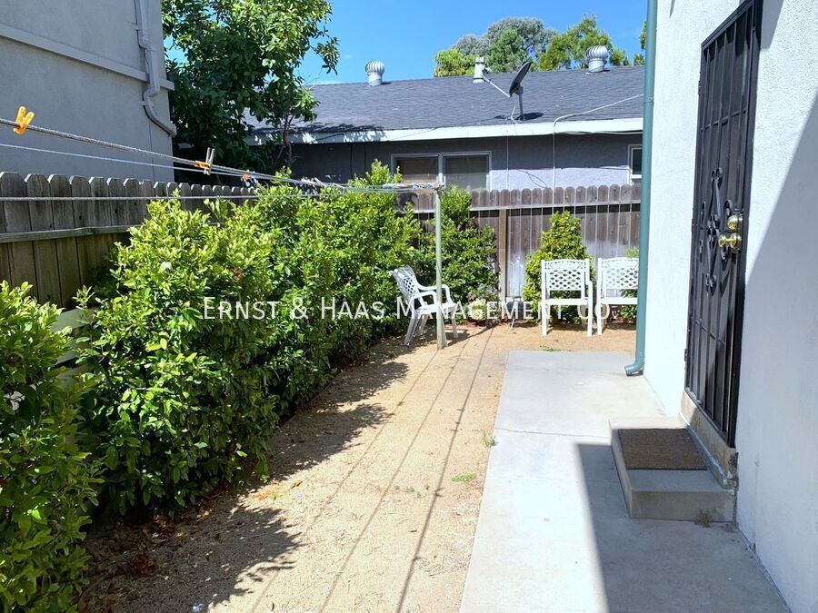1641 Loma Ave – photo 2