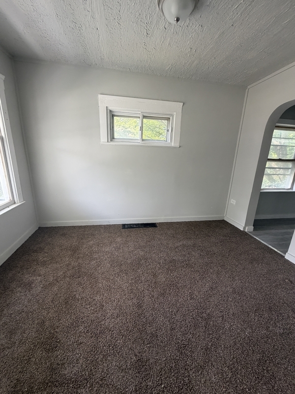 12315 Revere Ave – photo 2