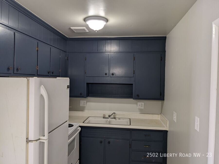 2502 Liberty Rd NW – photo 2