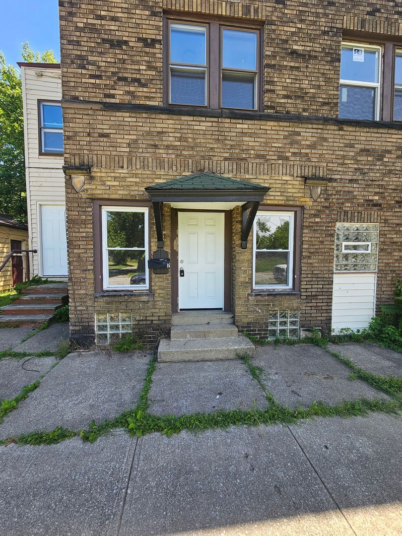 14201 Westropp Ave unit 14201 Westropp Ave UNIT 4 – photo 3