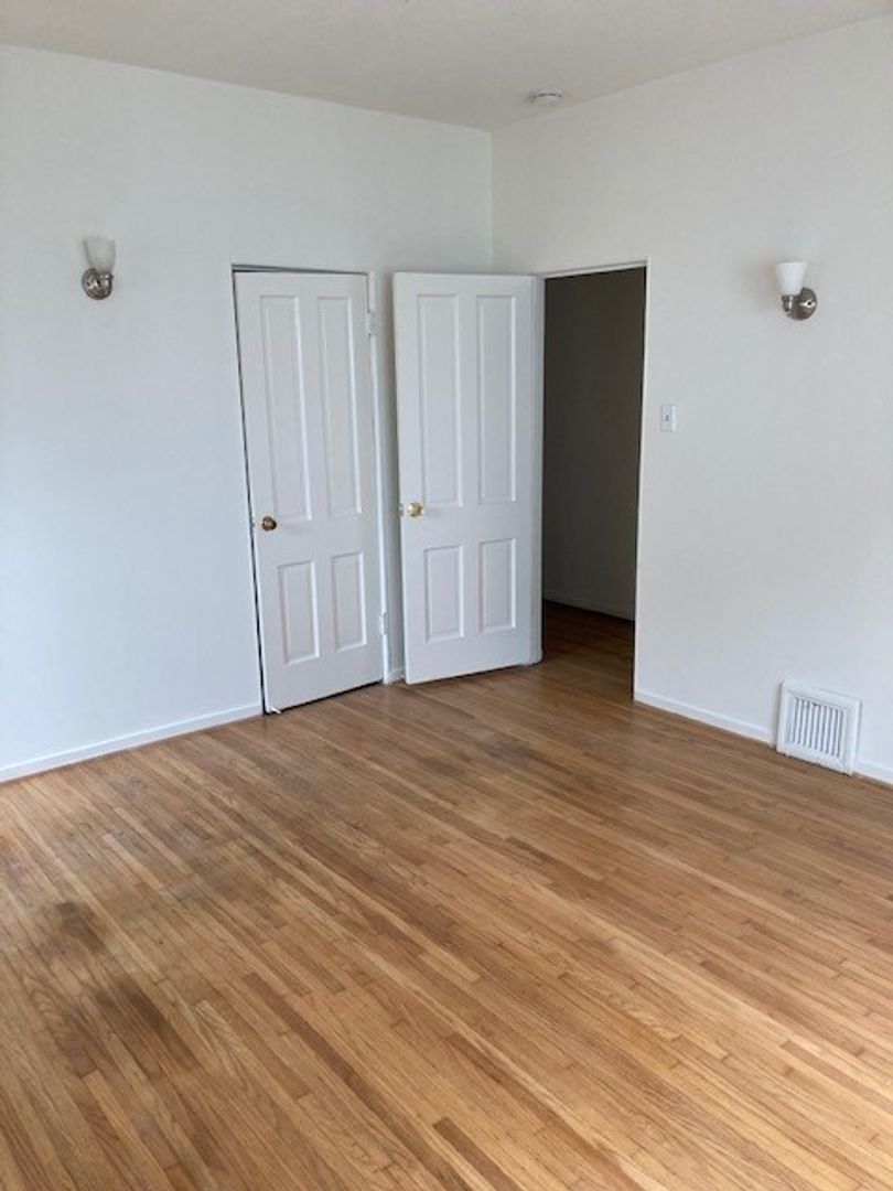204 Belmont Ave unit 204 – photo 4