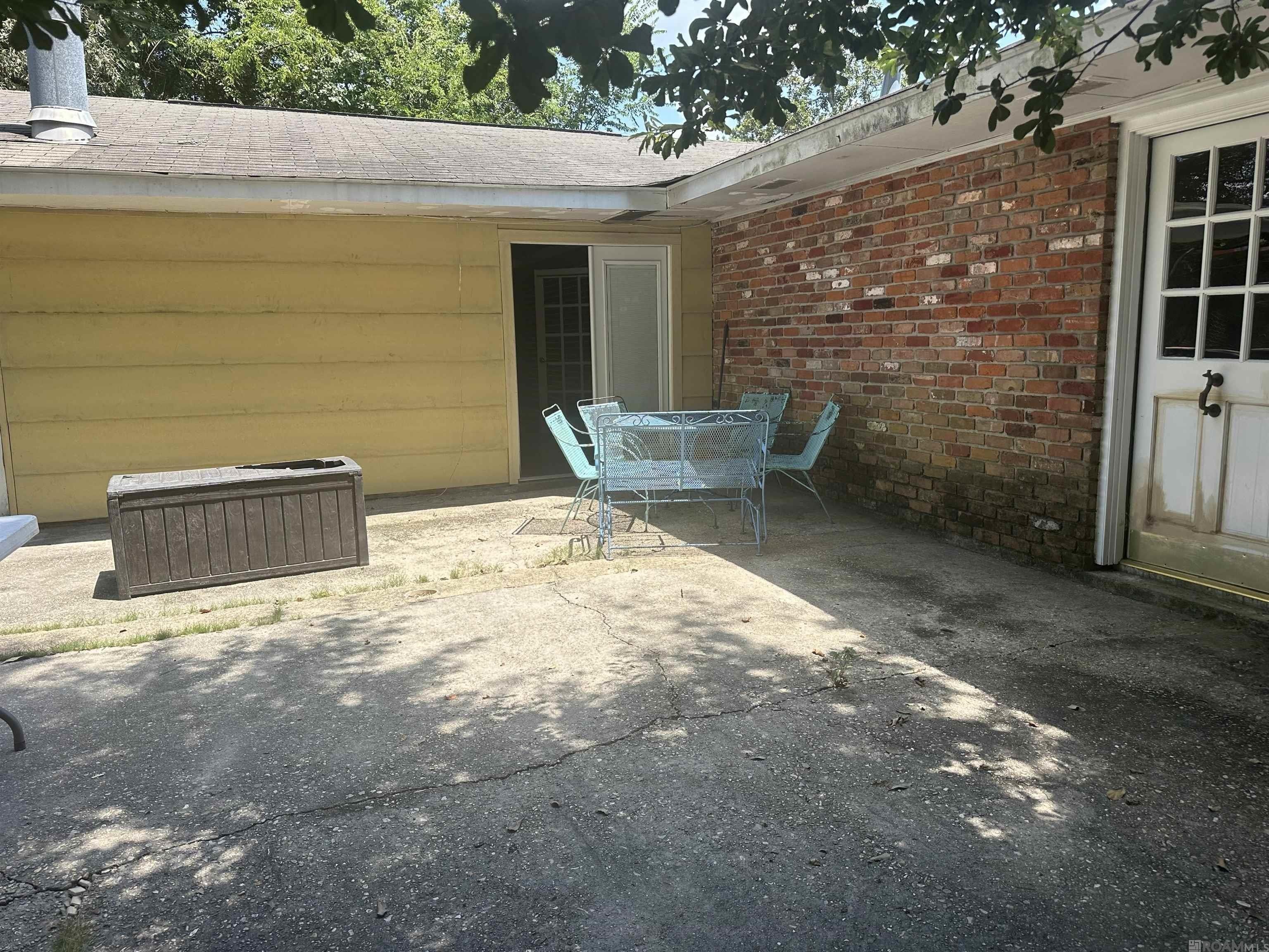10549 Shermoor Dr – photo 2