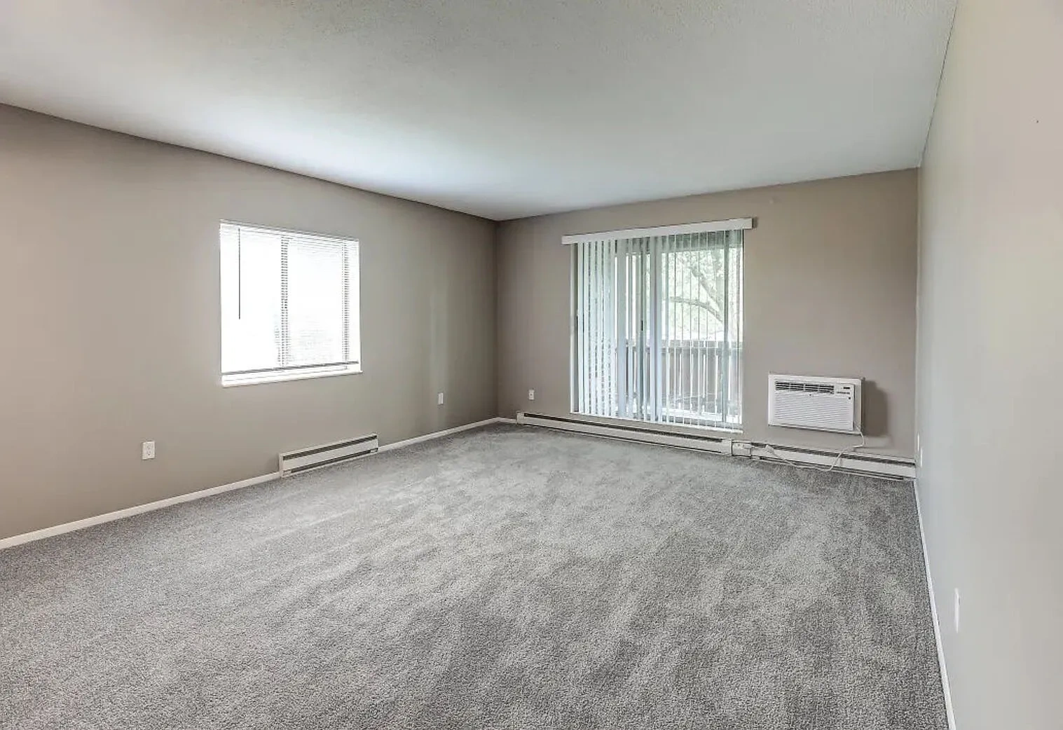 Riviera Apartments – photo 1