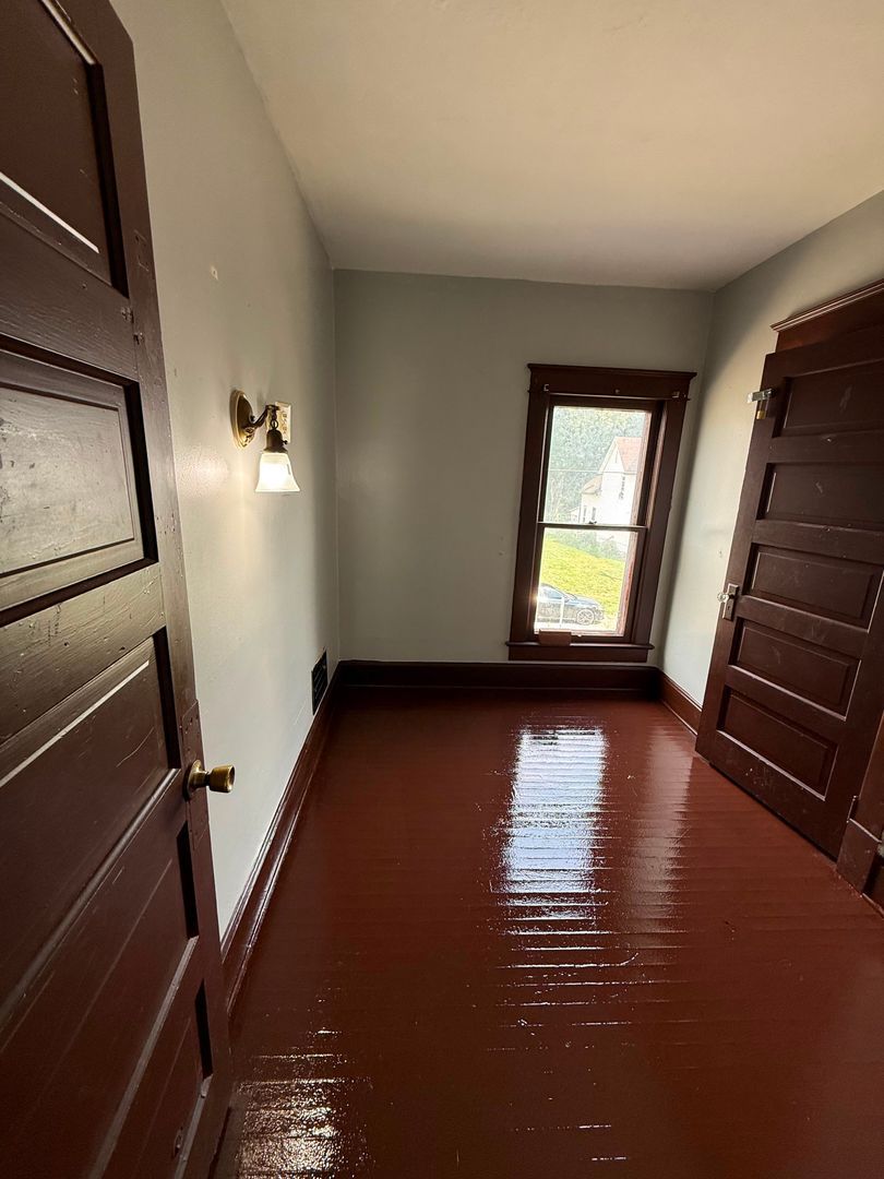 83 N 10th St – photo 3