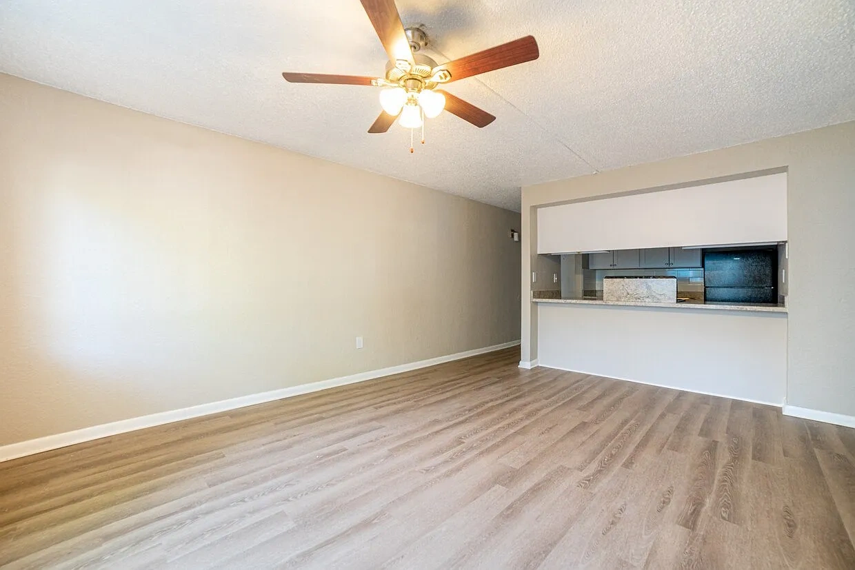Lago Bello Apartment Homes – photo 4