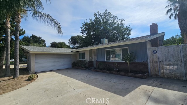 3469 N F St – photo 1