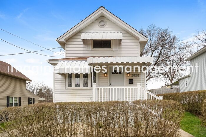 2828 Pine St – photo 3