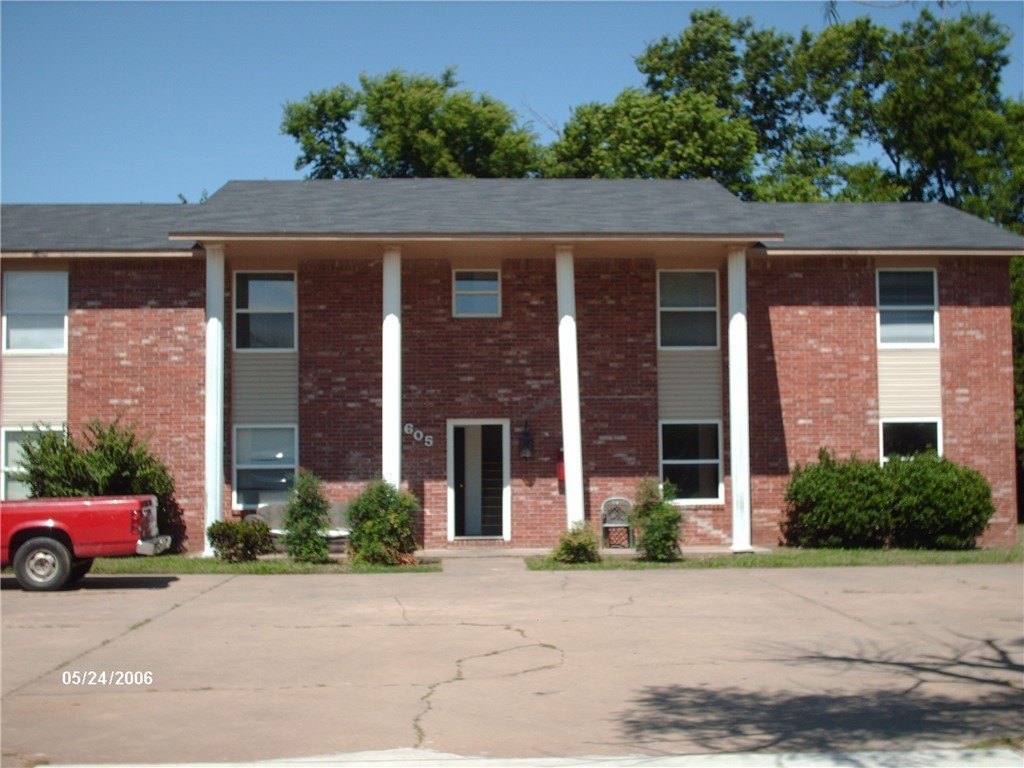 605 N Betty Jo Dr #2 – photo 1