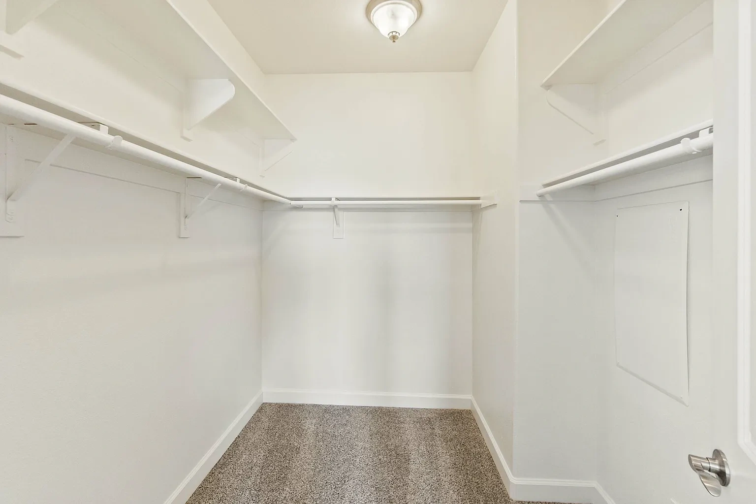 LuxLiv Apartments – photo 1