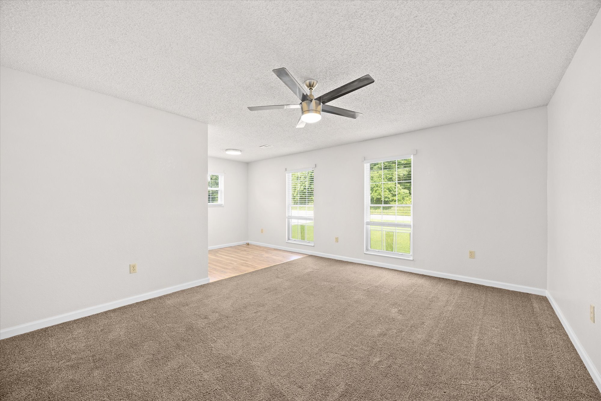 2105 N Keebler Ave – photo 3