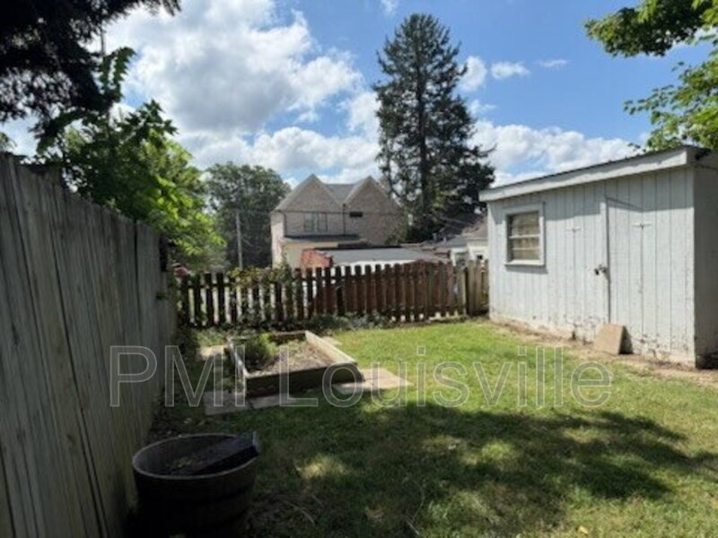 1404 Winter Ave – photo 2