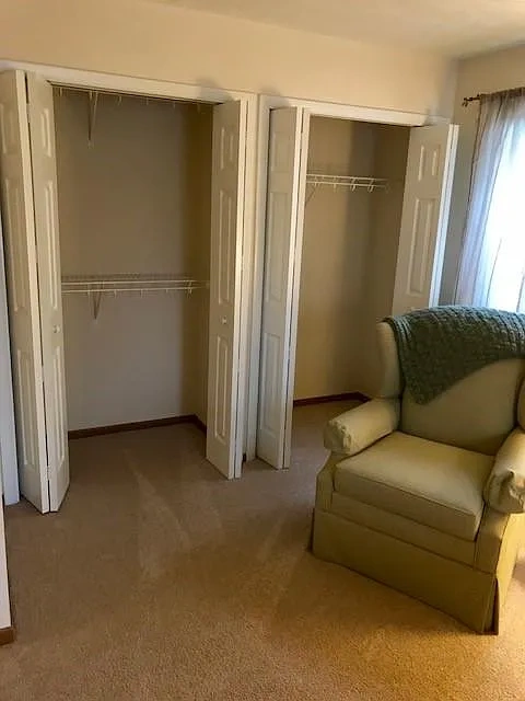 Laurelwood Apartments and Townhomes – photo 3
