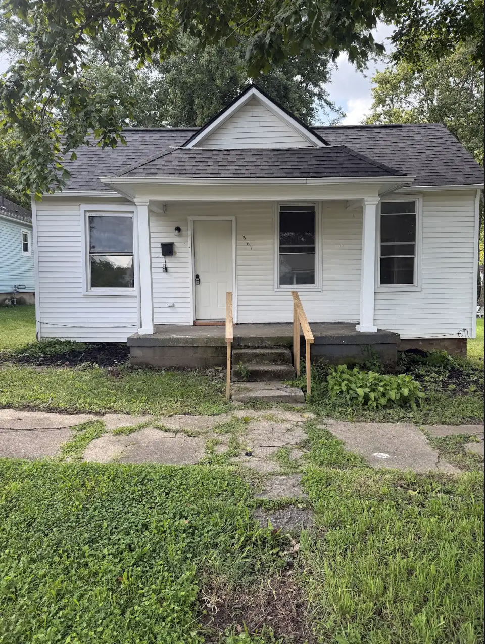 861 E Market St – photo 1