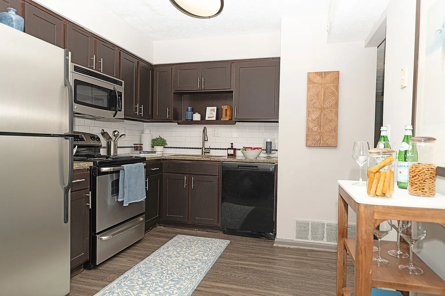 District at Hurstbourne – photo 4