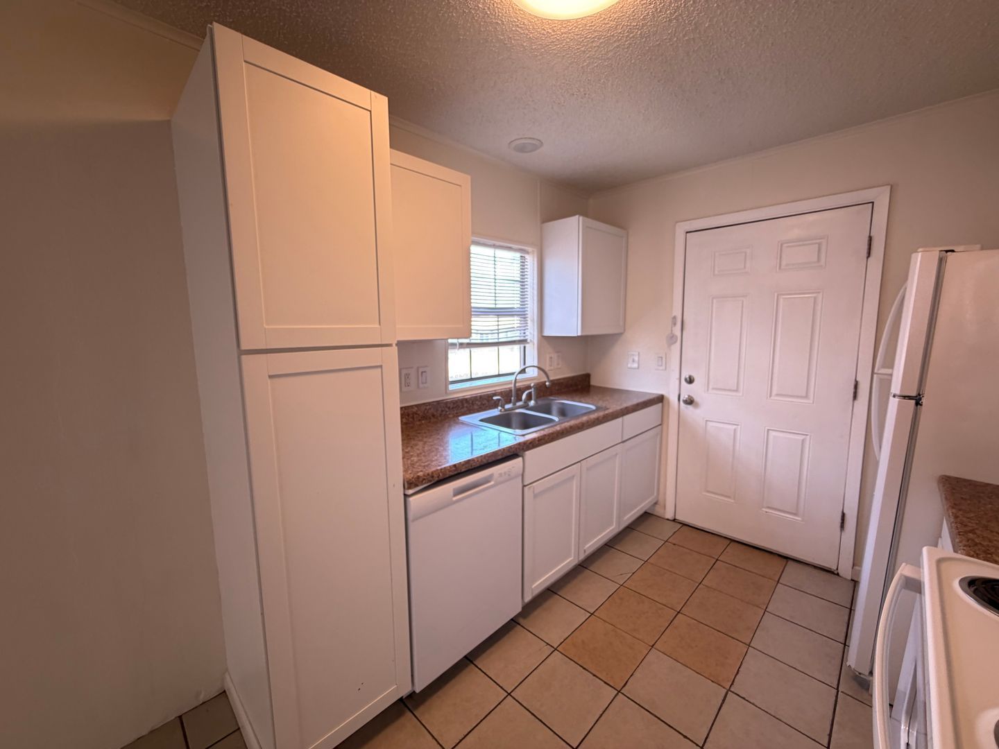 212 Aster St unit A – photo 4