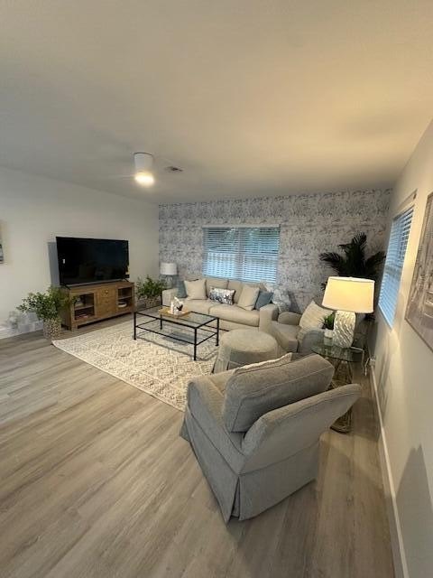 522 Eastwind Dr – photo 3