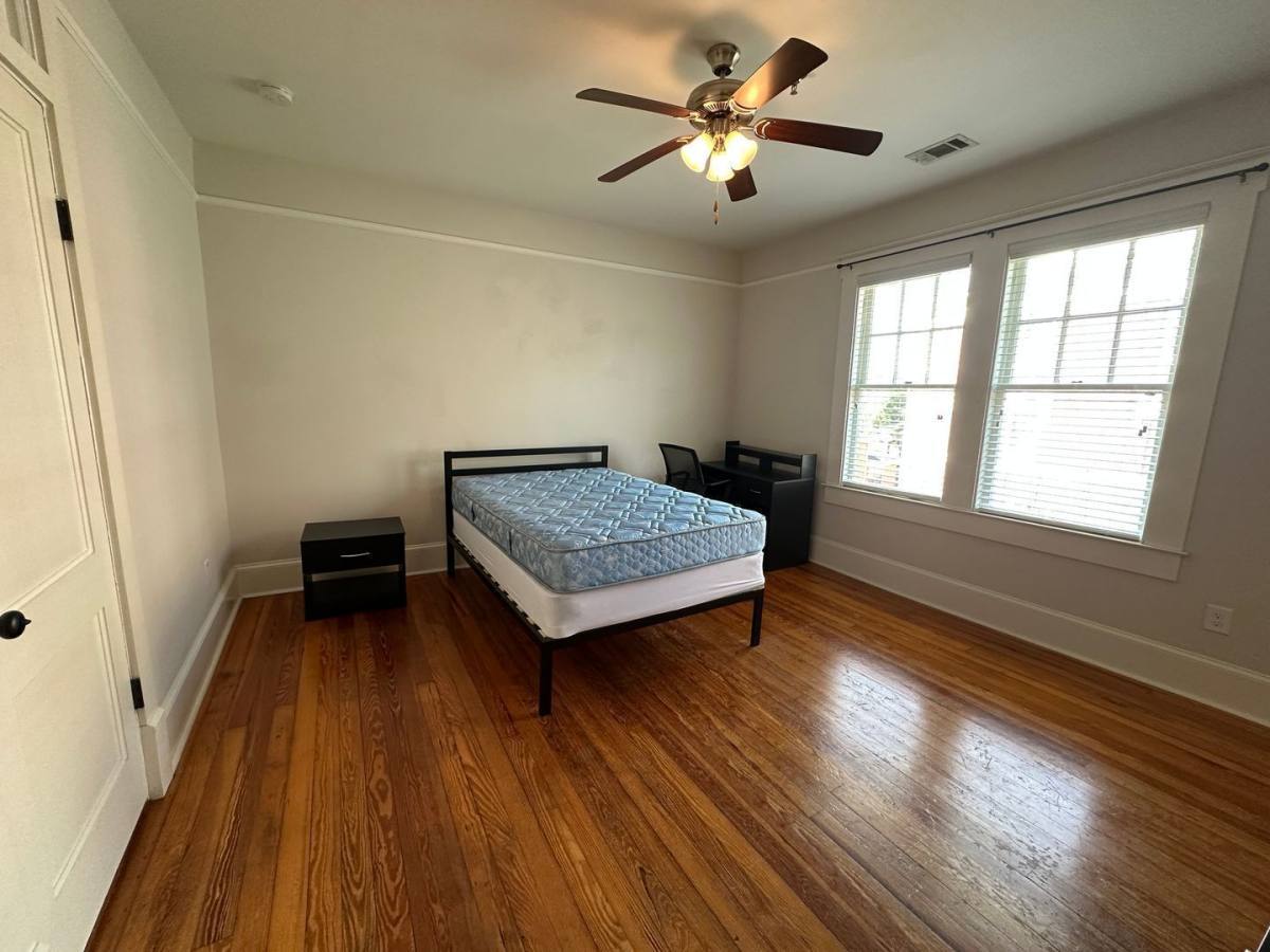 1268 College St unit 3 – photo 5