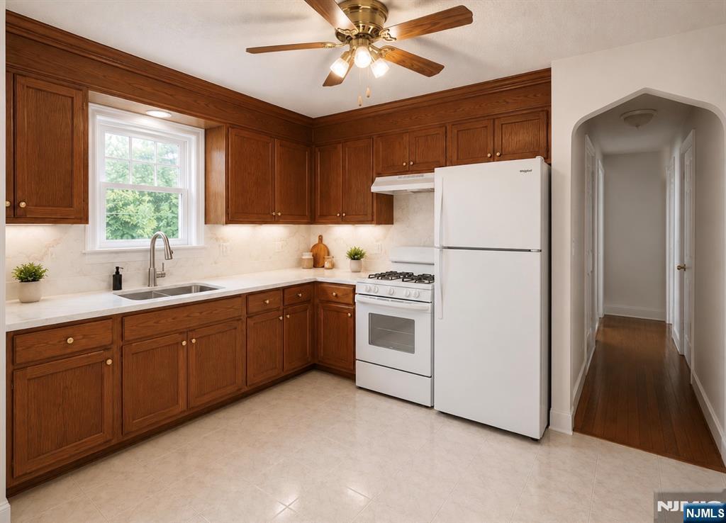 87 Boll St unit 2 – photo 2