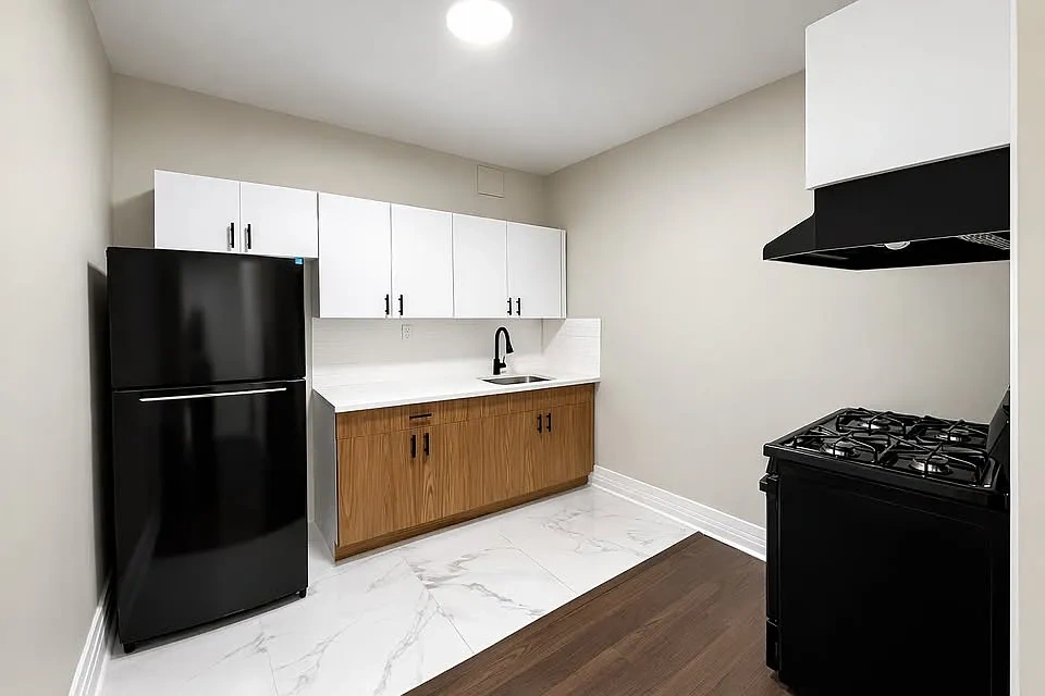 61 Cleveland St – photo 3