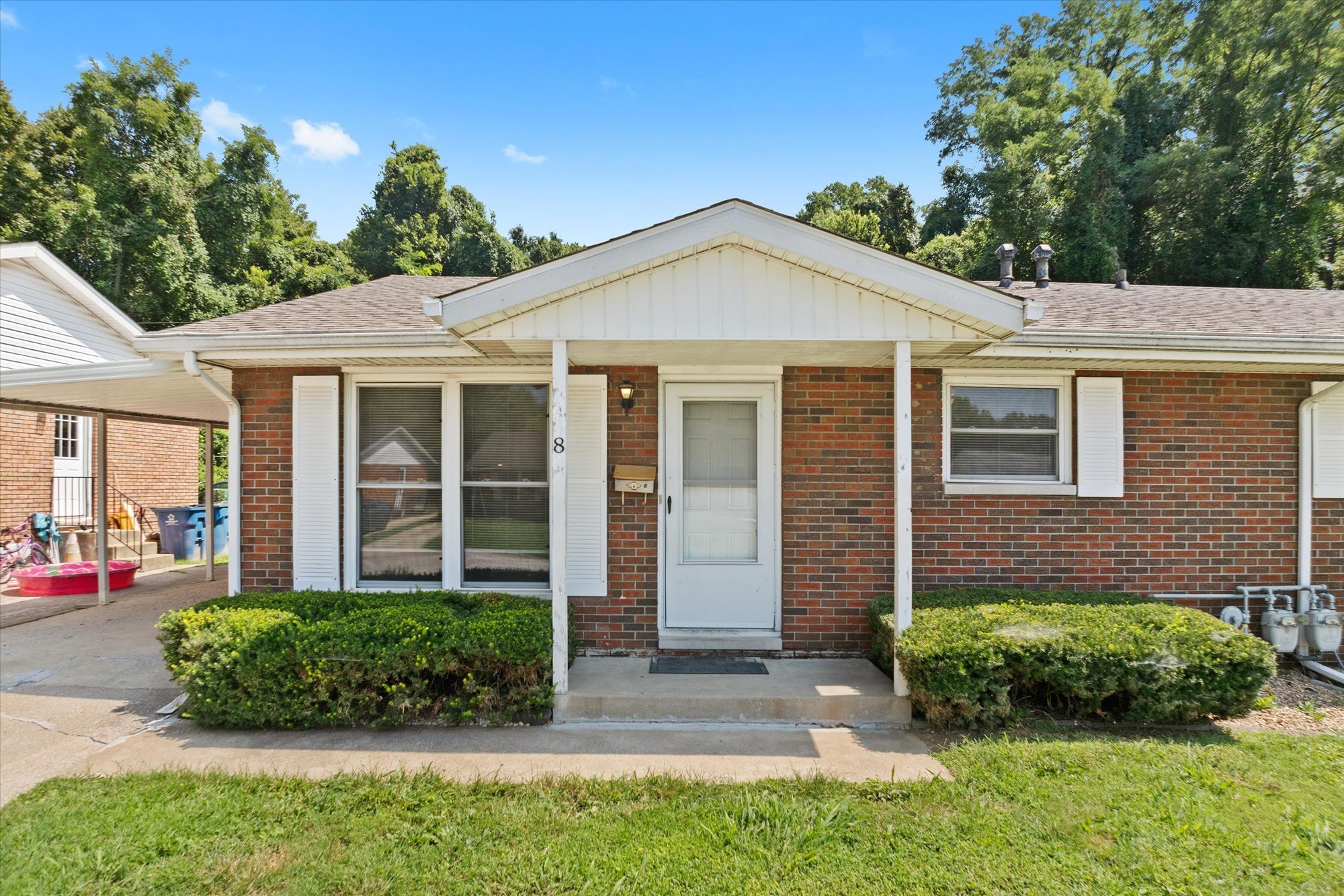 8 Manor Dr – photo 1