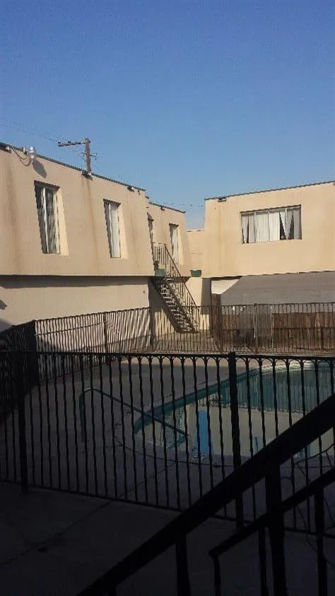 Sierra Vista Apts – photo 4