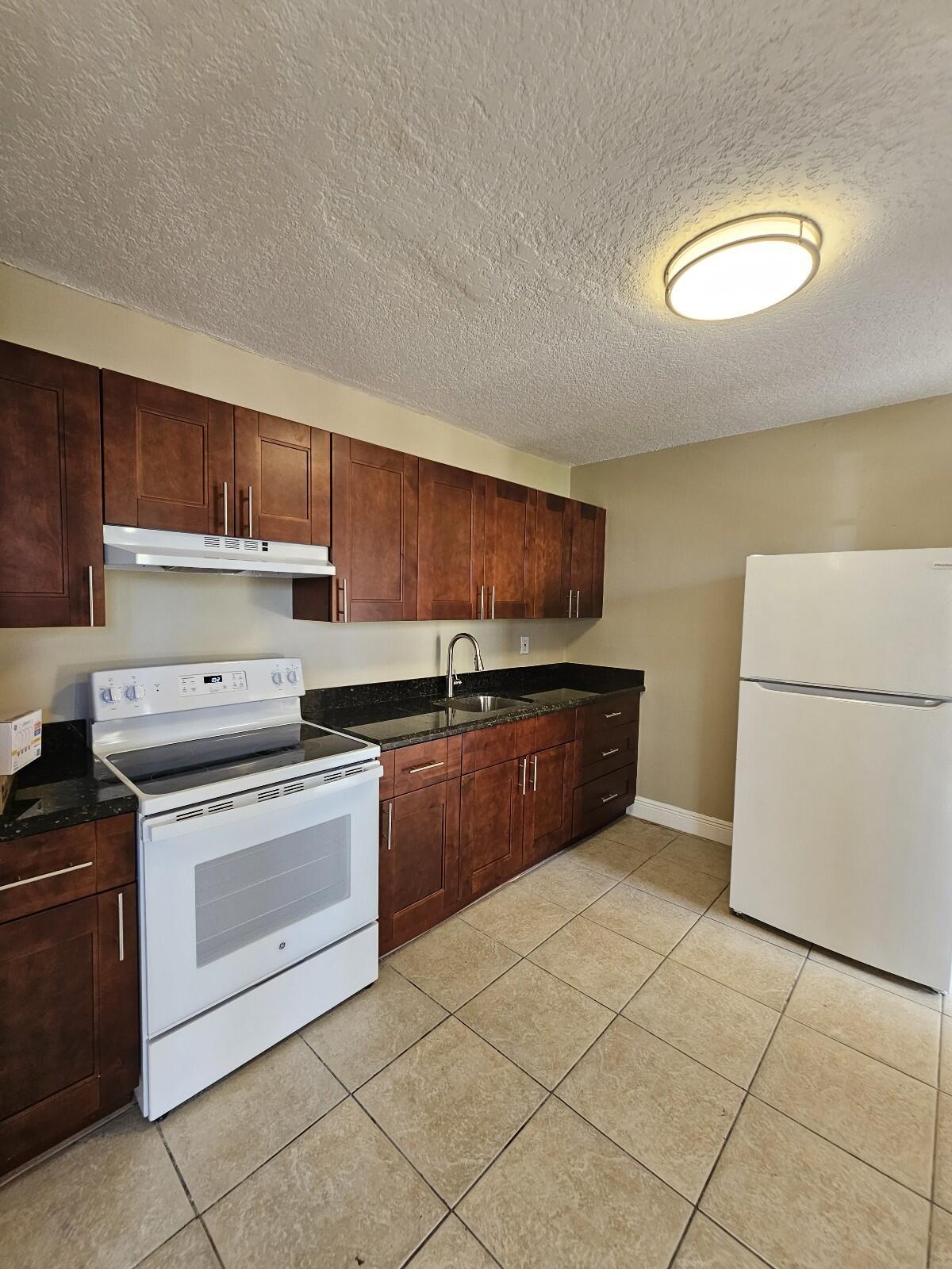 1200 Blue Heron Blvd unit 5 – photo 3