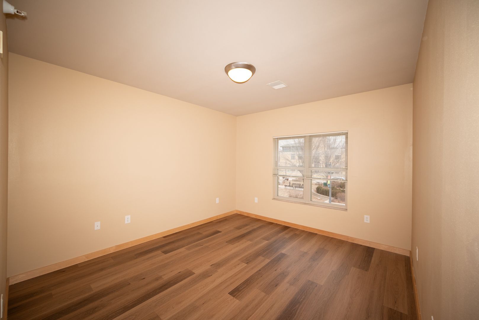 351 E Main St – photo 5