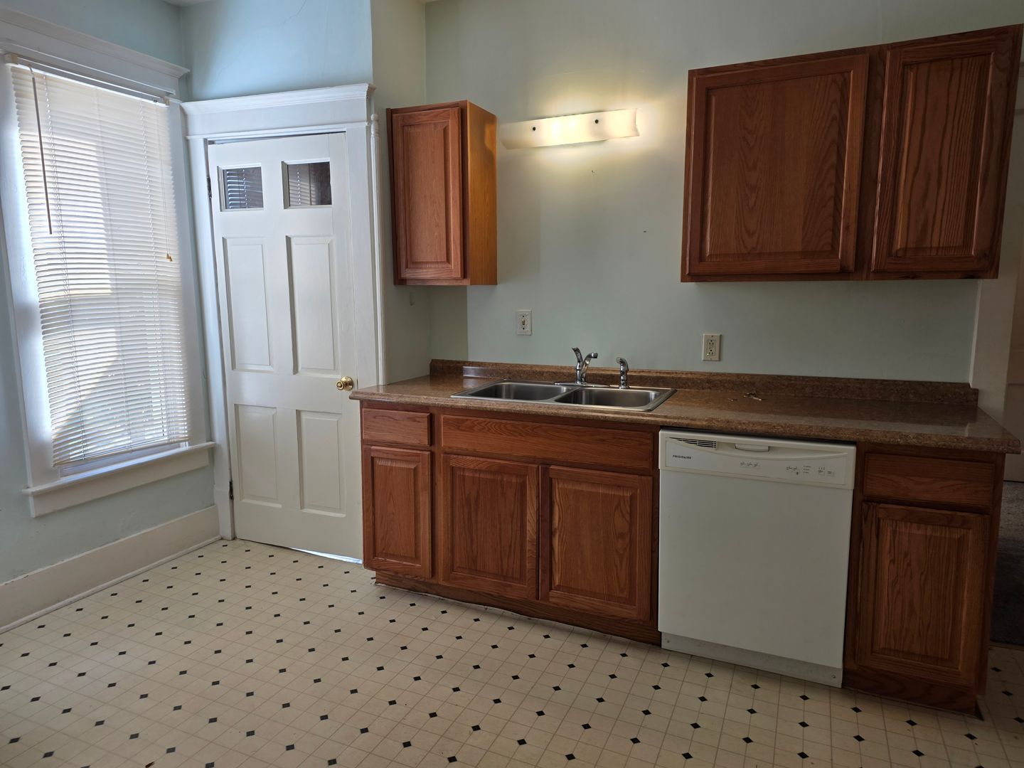 200 E Walnut St unit 202 East Walnut – photo 3