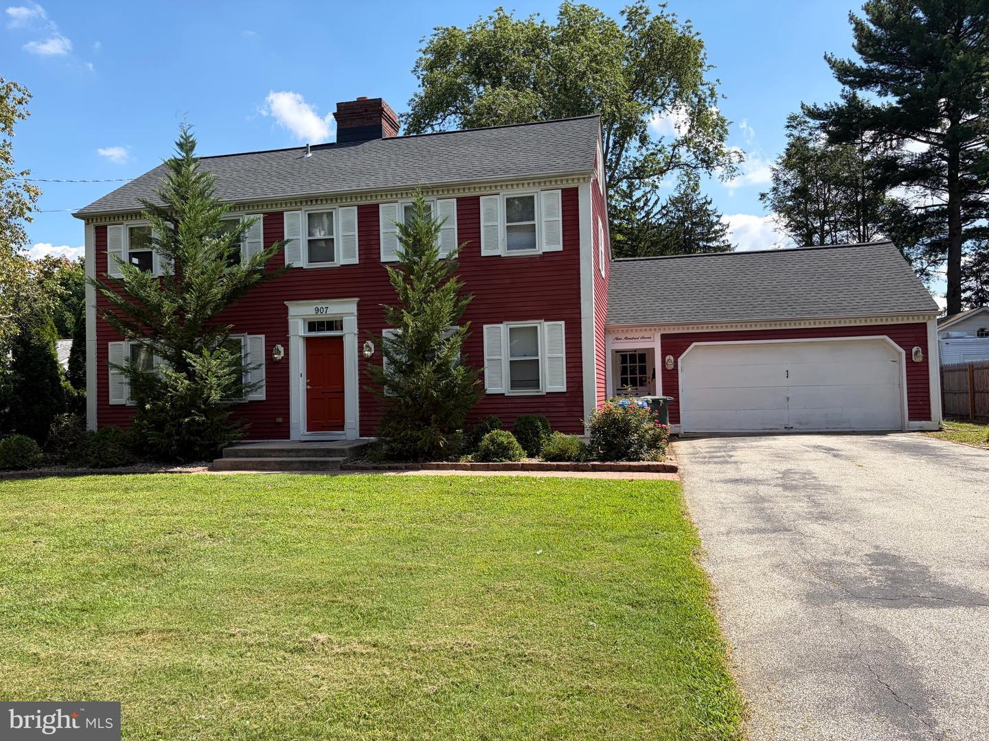 907 Norway St – photo 1