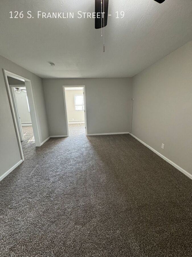 126 S Franklin St unit 19 – photo 2