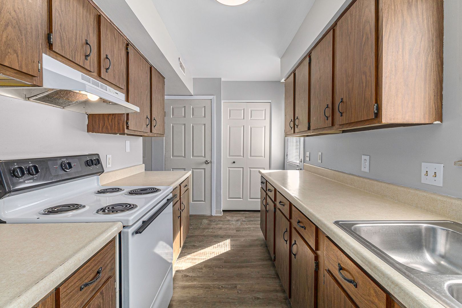 1226 N Hemlock Rd – photo 3