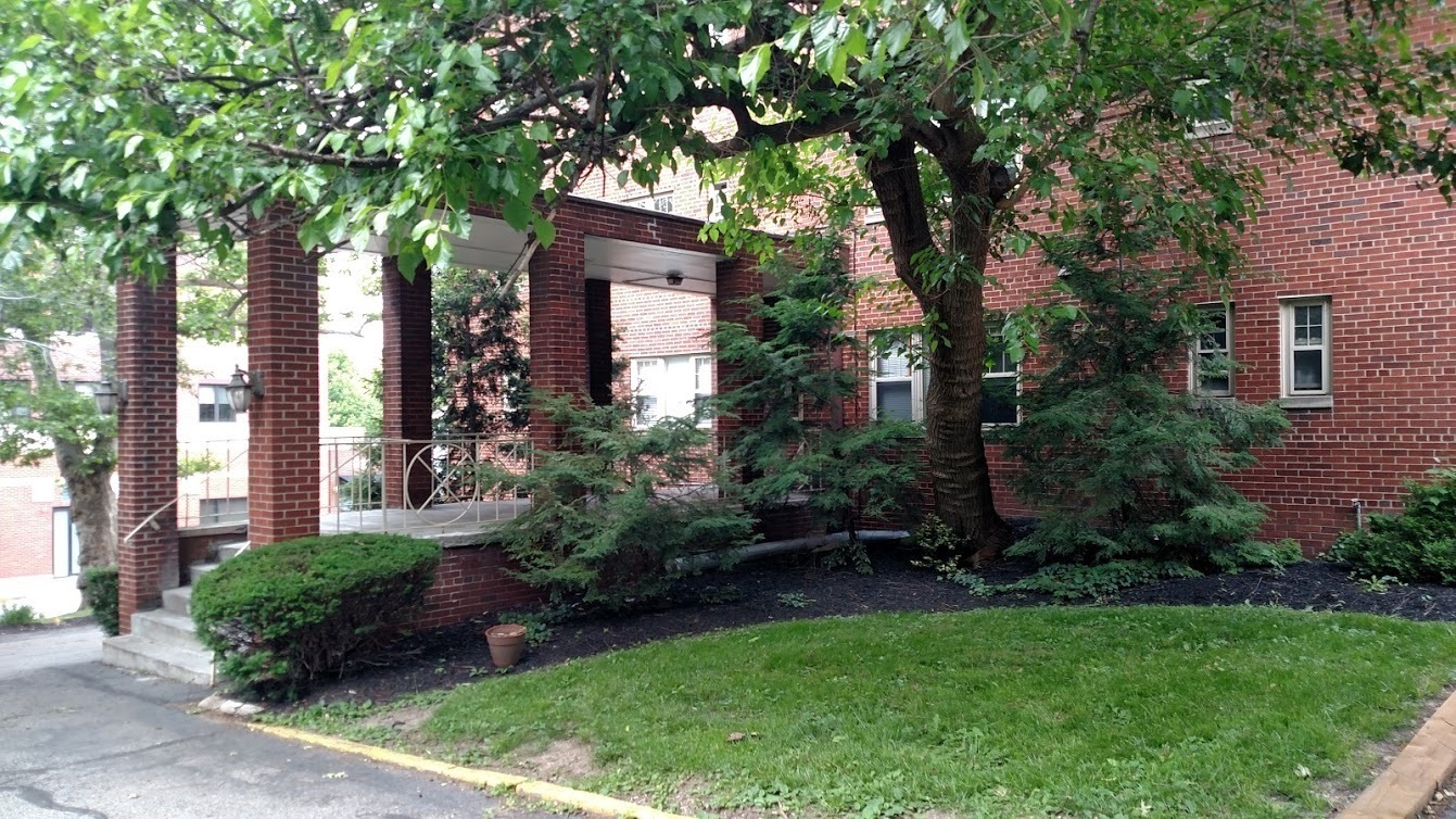 5300 Fifth Ave unit C1 – photo 1