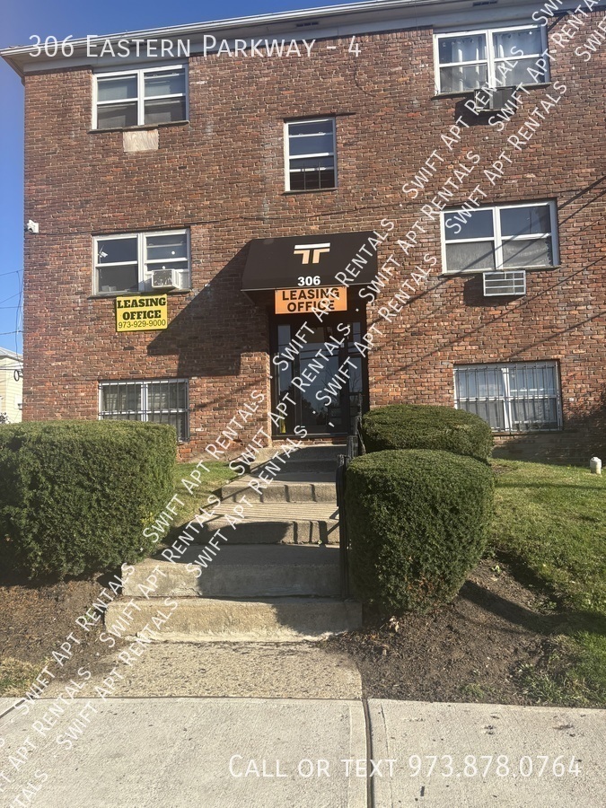 306 Eastern Pkwy – photo 1