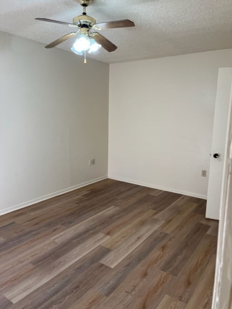 8010 Pennth Ave unit Unit B – photo 5