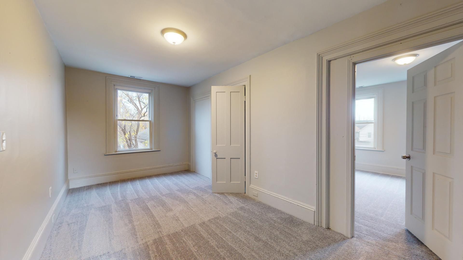 3114 W 73rd St unit 3114 W 73rd Street Up – photo 1