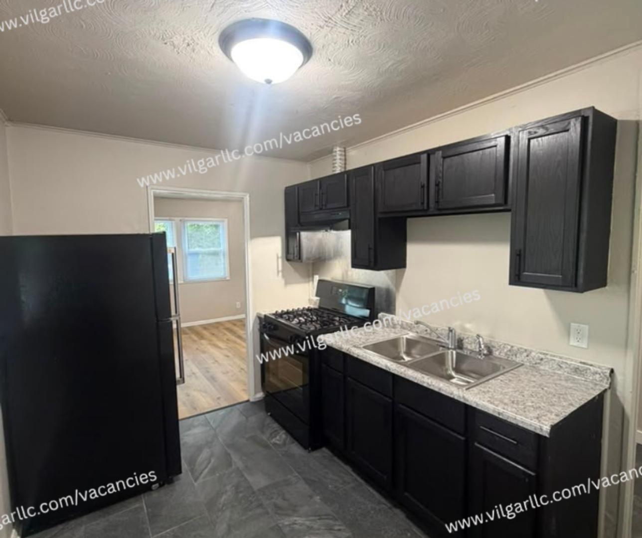 260 Van Buren St – photo 5