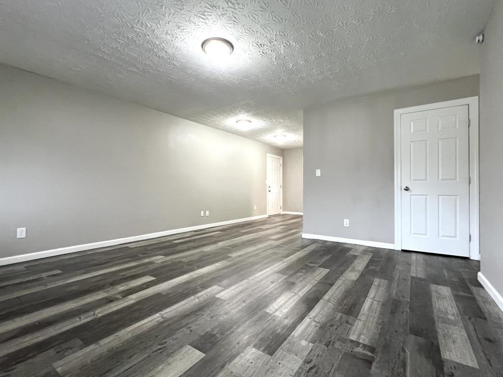 77 Brookhaven Dr – photo 2