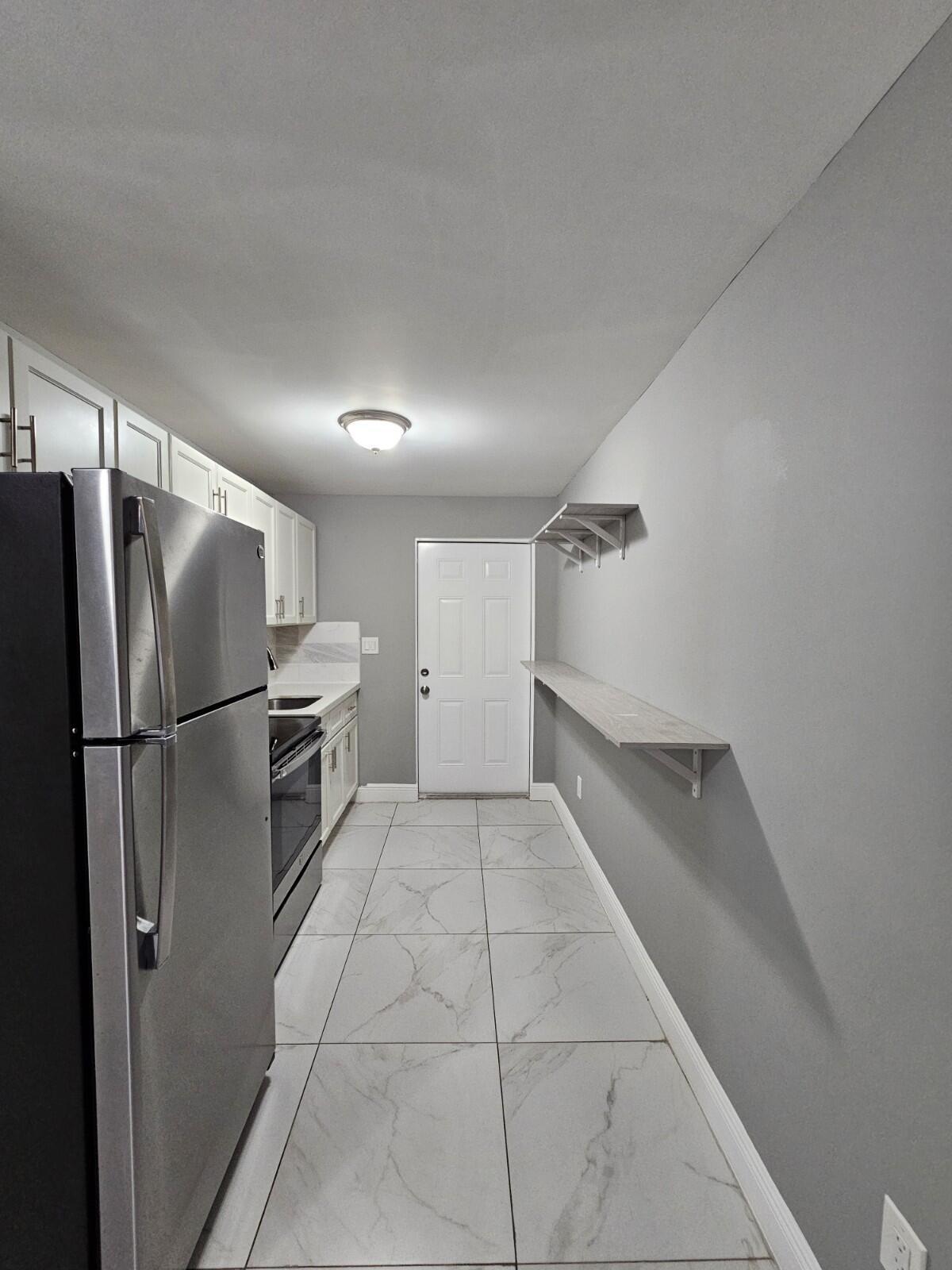933 W 7th St unit A – photo 4