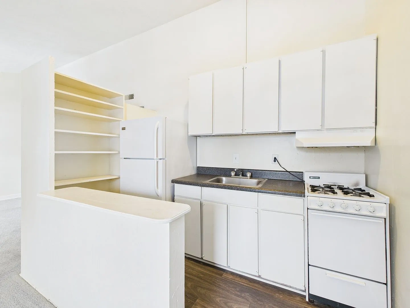 Forest Square Apartments – photo 5