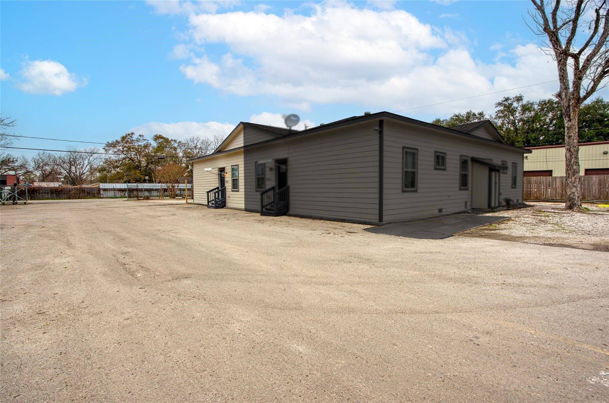 14310 1/2 Sweeney Rd – photo 3