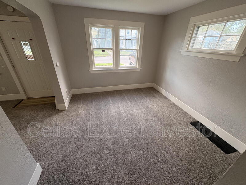 3531 Smith St – photo 3