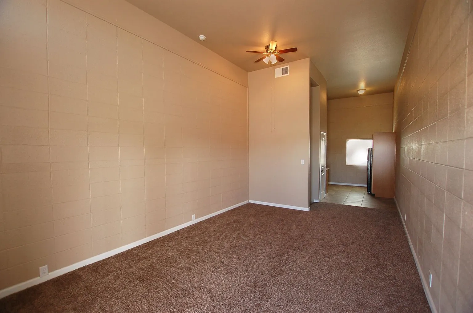 Welcome to Coronado Crossing Modern Comfort in Central Lubbock – photo 5