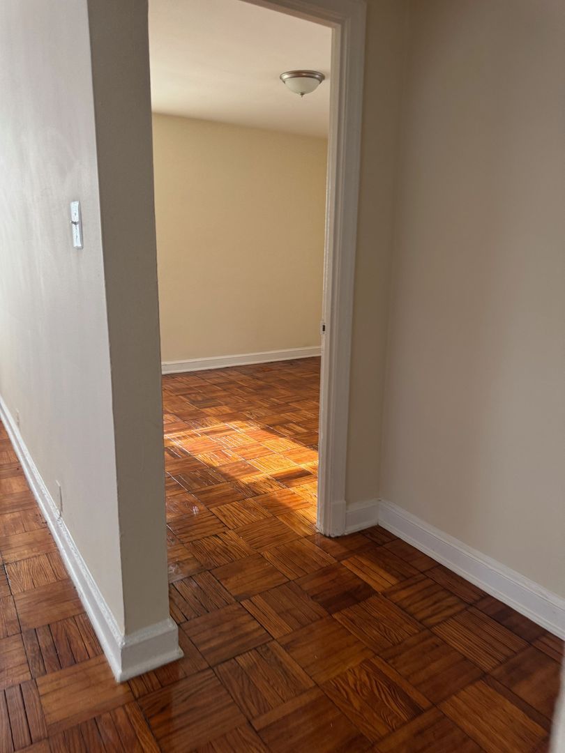 319 Anacostia Rd SE unit 1 – photo 4
