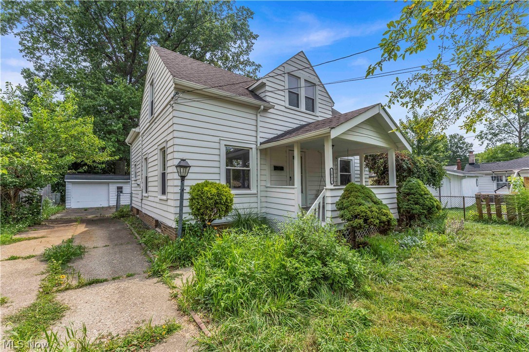 1083 Eastlake Dr – photo 2