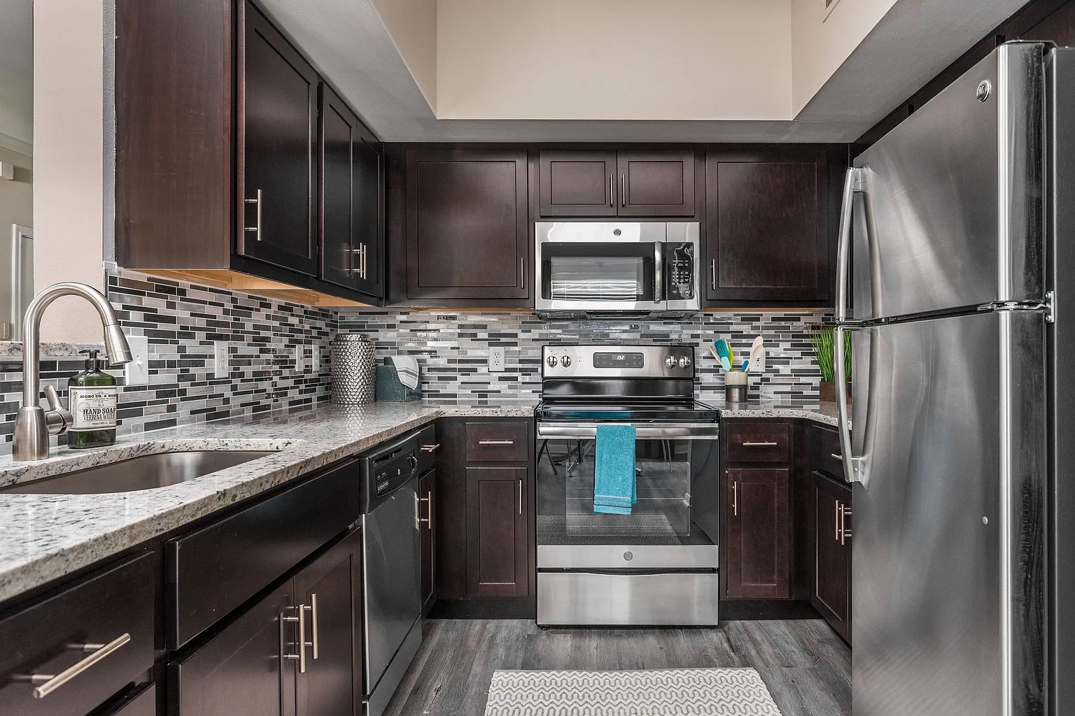 Oxmoor Apartments – photo 5