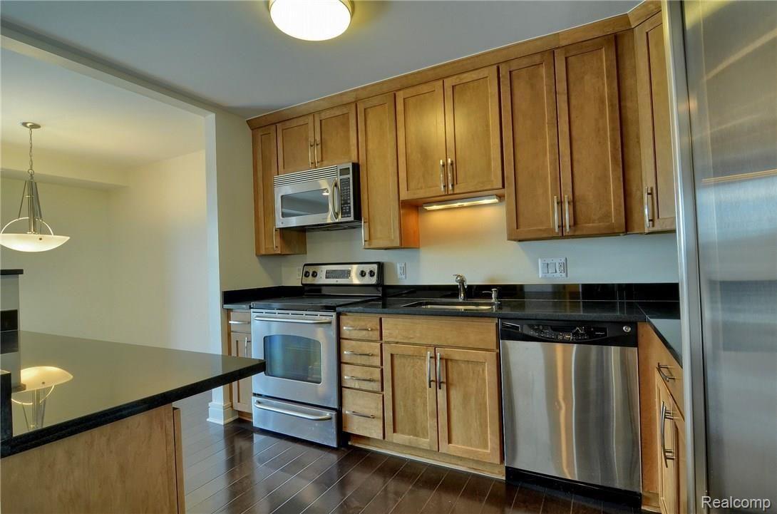 411 S Old Woodward Ave unit 1001 – photo 4