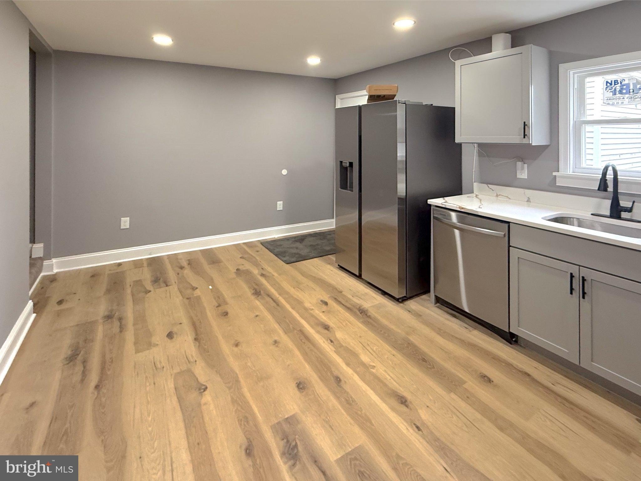 3703 6th St #2 – photo 3